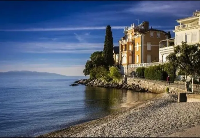 Diella & Gabriela Опатия